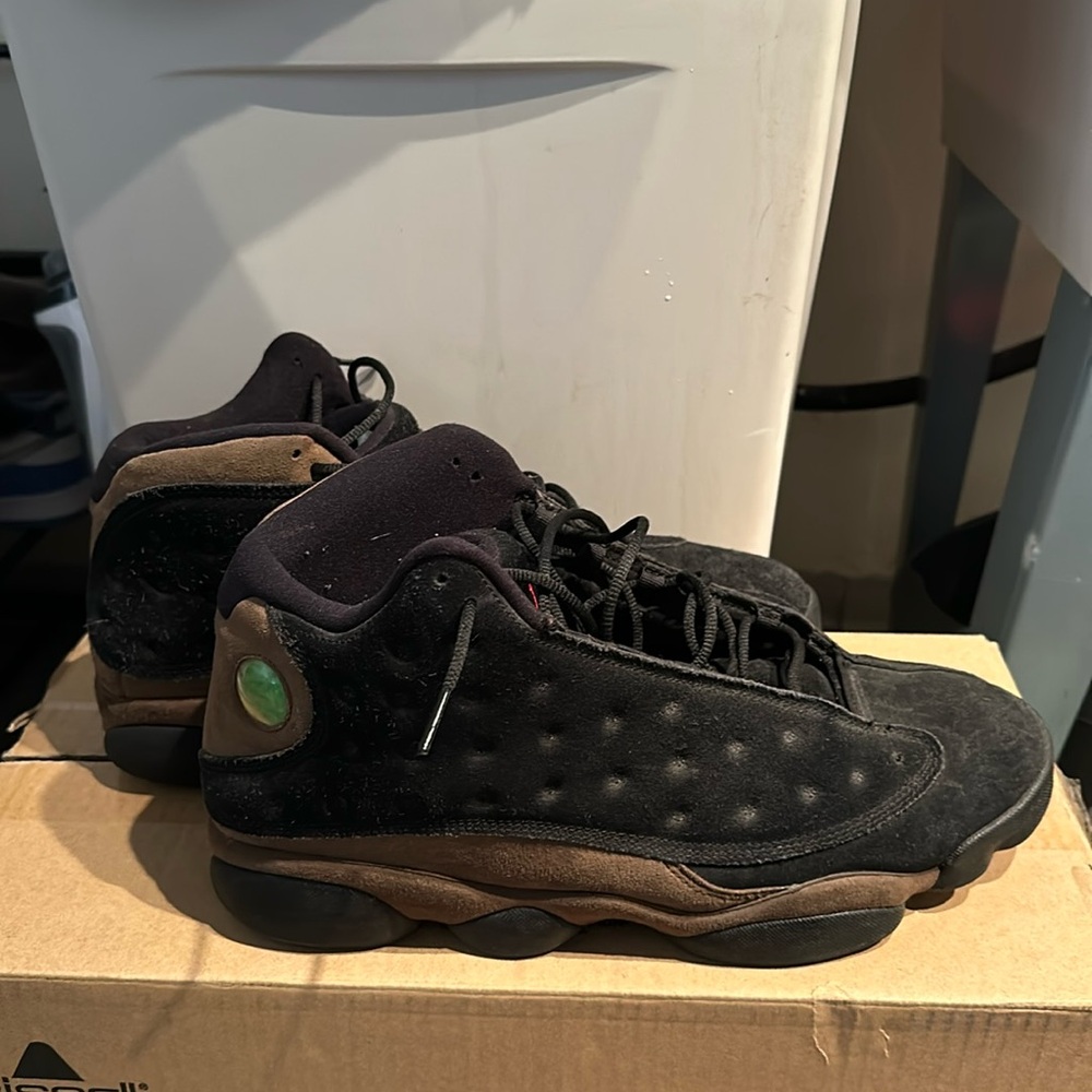 No box Jordan 13s